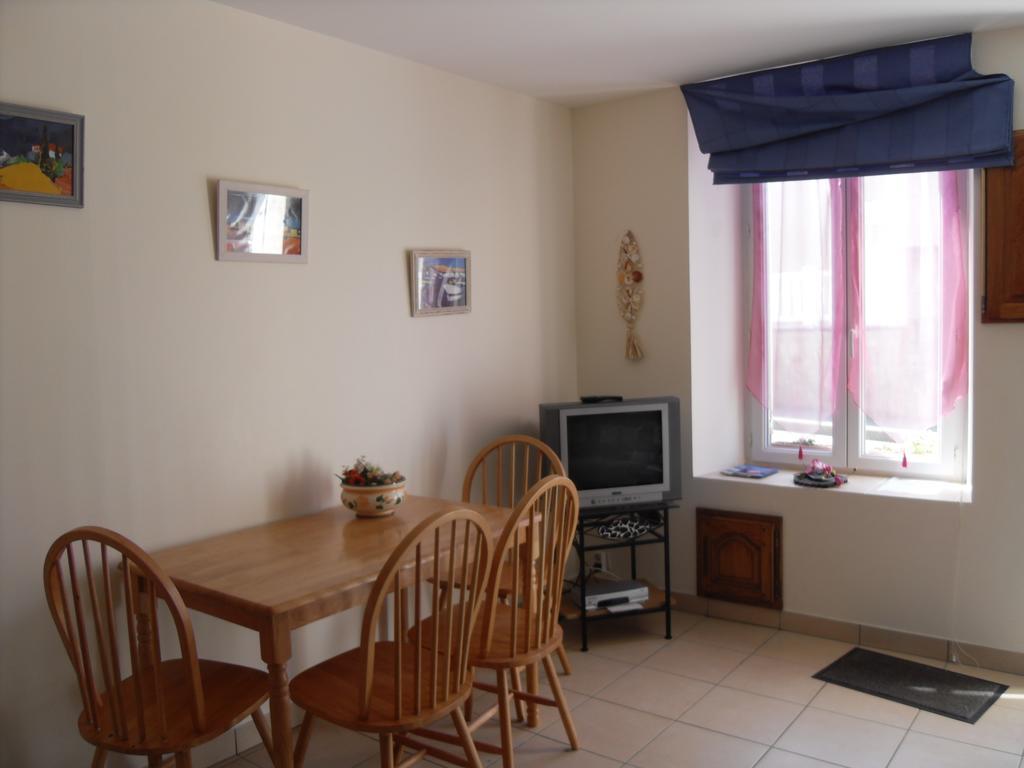 Maison En Pierre Apartamento Port-en-Bessin-Huppain Quarto foto